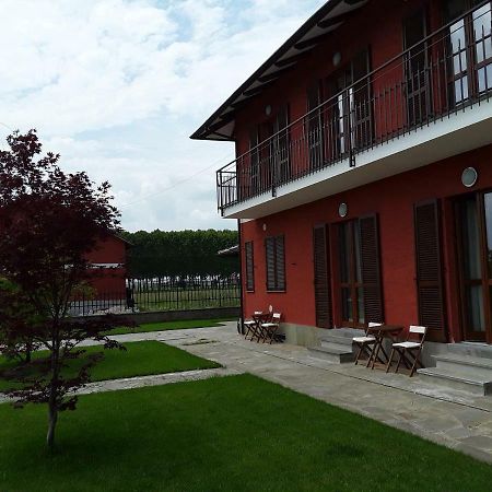 Tra Menta E Meliga Hotel Carignano  ภายนอก รูปภาพ