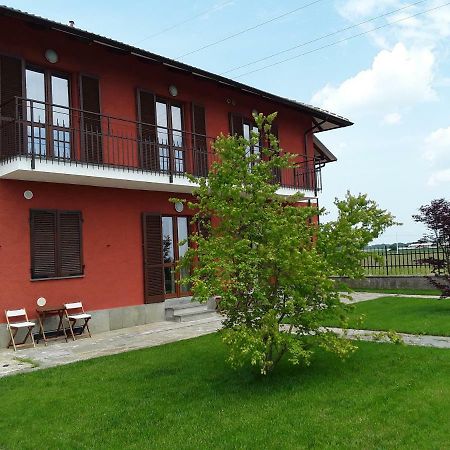 Tra Menta E Meliga Hotel Carignano  ภายนอก รูปภาพ