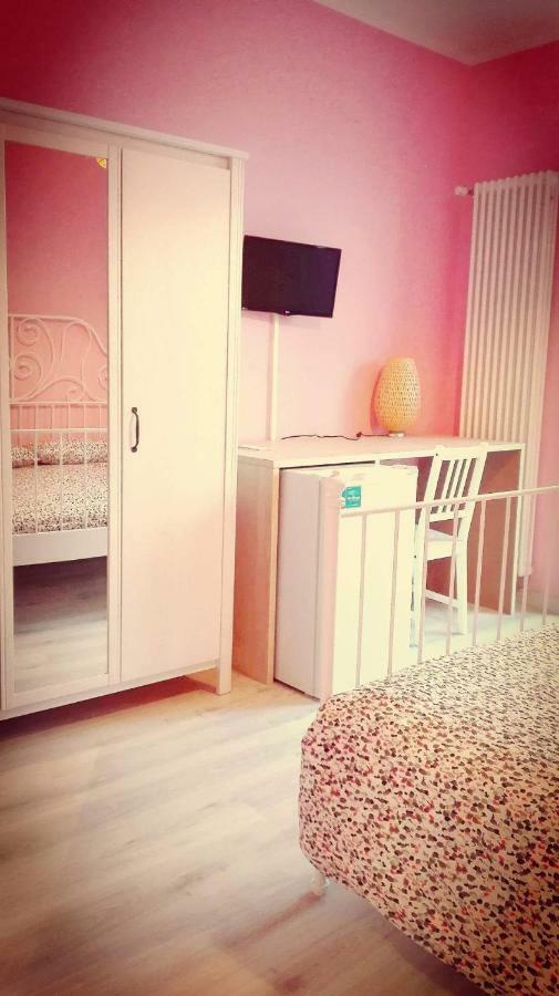 Tra Menta E Meliga Hotel Carignano  ภายนอก รูปภาพ