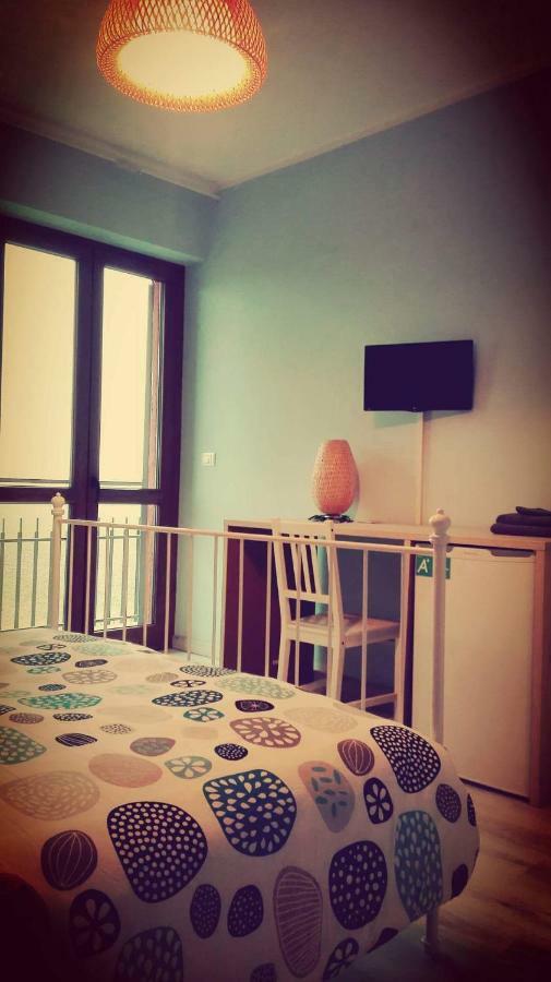 Tra Menta E Meliga Hotel Carignano  ภายนอก รูปภาพ