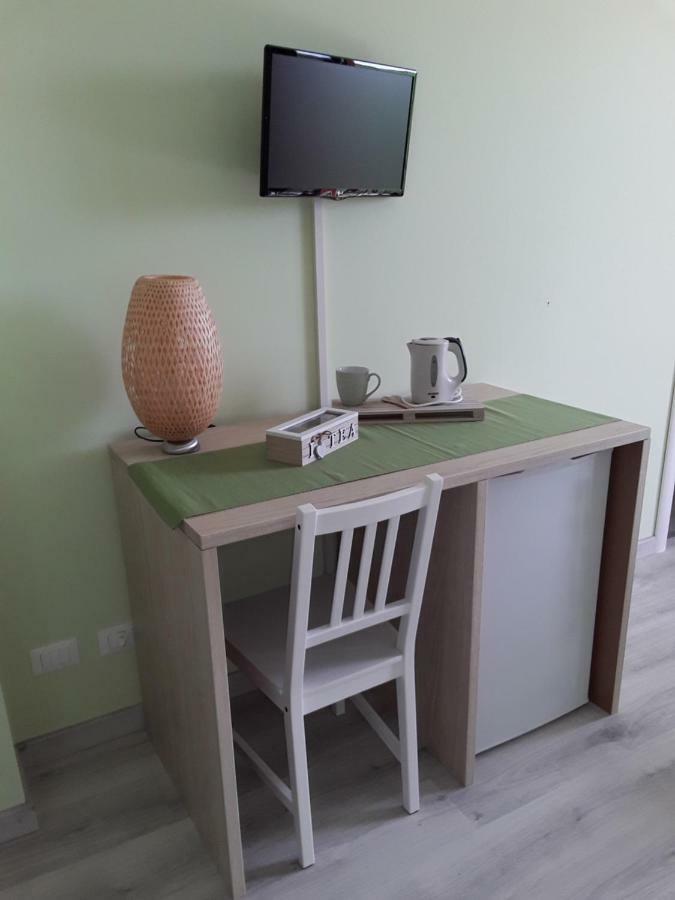 Tra Menta E Meliga Hotel Carignano  ภายนอก รูปภาพ