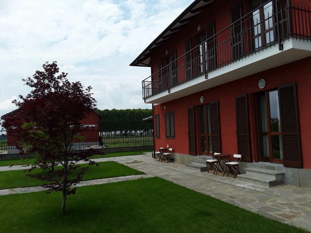 Tra Menta E Meliga Hotel Carignano  ภายนอก รูปภาพ